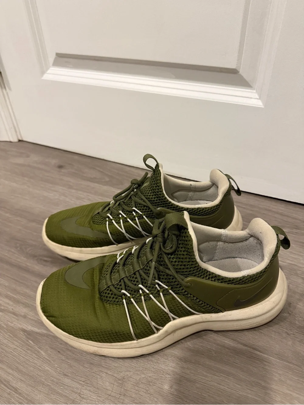 Nike women’s Olive Green Athletic Sneakers